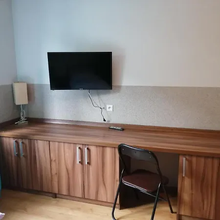 Goscinne Z Prywatna Lazienka Dla Firm Hostel *