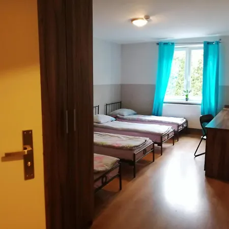 Hostel Goscinne Z Prywatna Lazienka Dla Firm